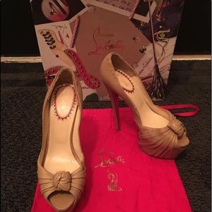 Authentic Nude Louboutin “Lady Gres” Size 39.5